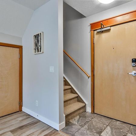 Charming 1 Bdrm Plus Loft With Views Managed By Little Sister Getaways Canmore Exterior photo