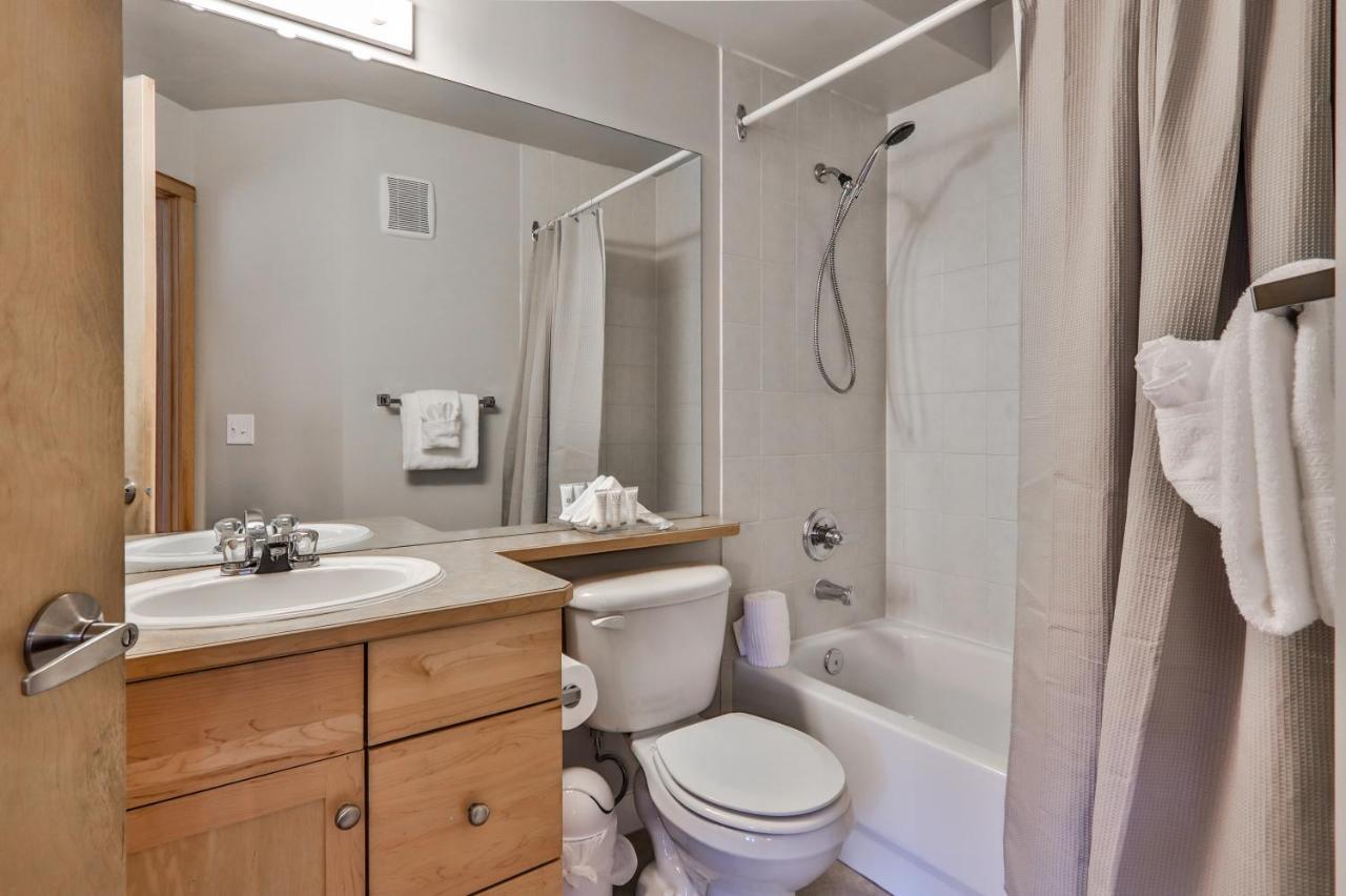 Charming 1 Bdrm Plus Loft With Views Managed By Little Sister Getaways Canmore Exterior photo
