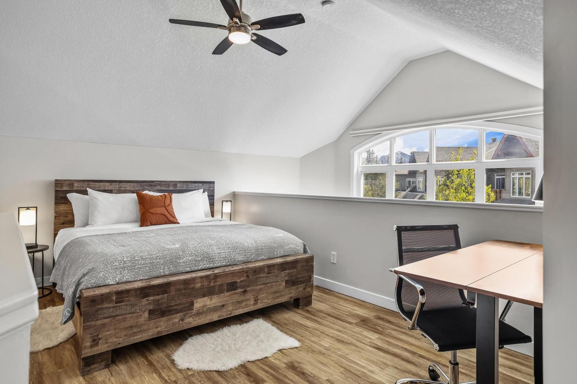 Charming 1 Bdrm Plus Loft With Views Managed By Little Sister Getaways Canmore Exterior photo